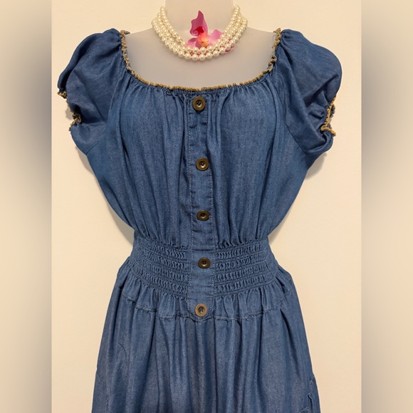 Super feminine and flattering jean denim Millenium dress size L 👗🌹 - Picture 5 of 5